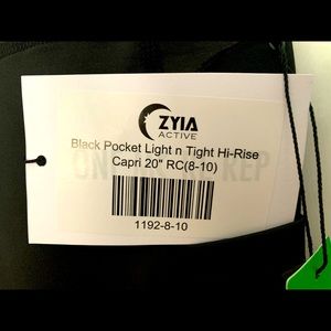 Zyia pocket light n tight Capri size 8-10